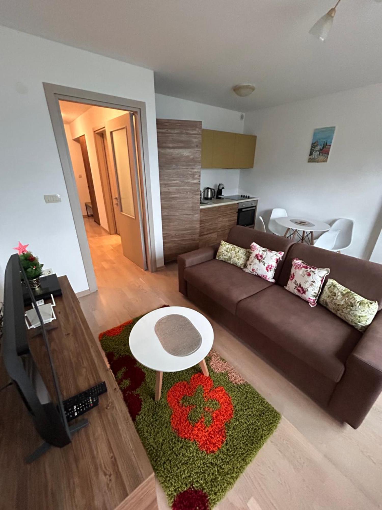 Apartments Krug Budva Luaran gambar