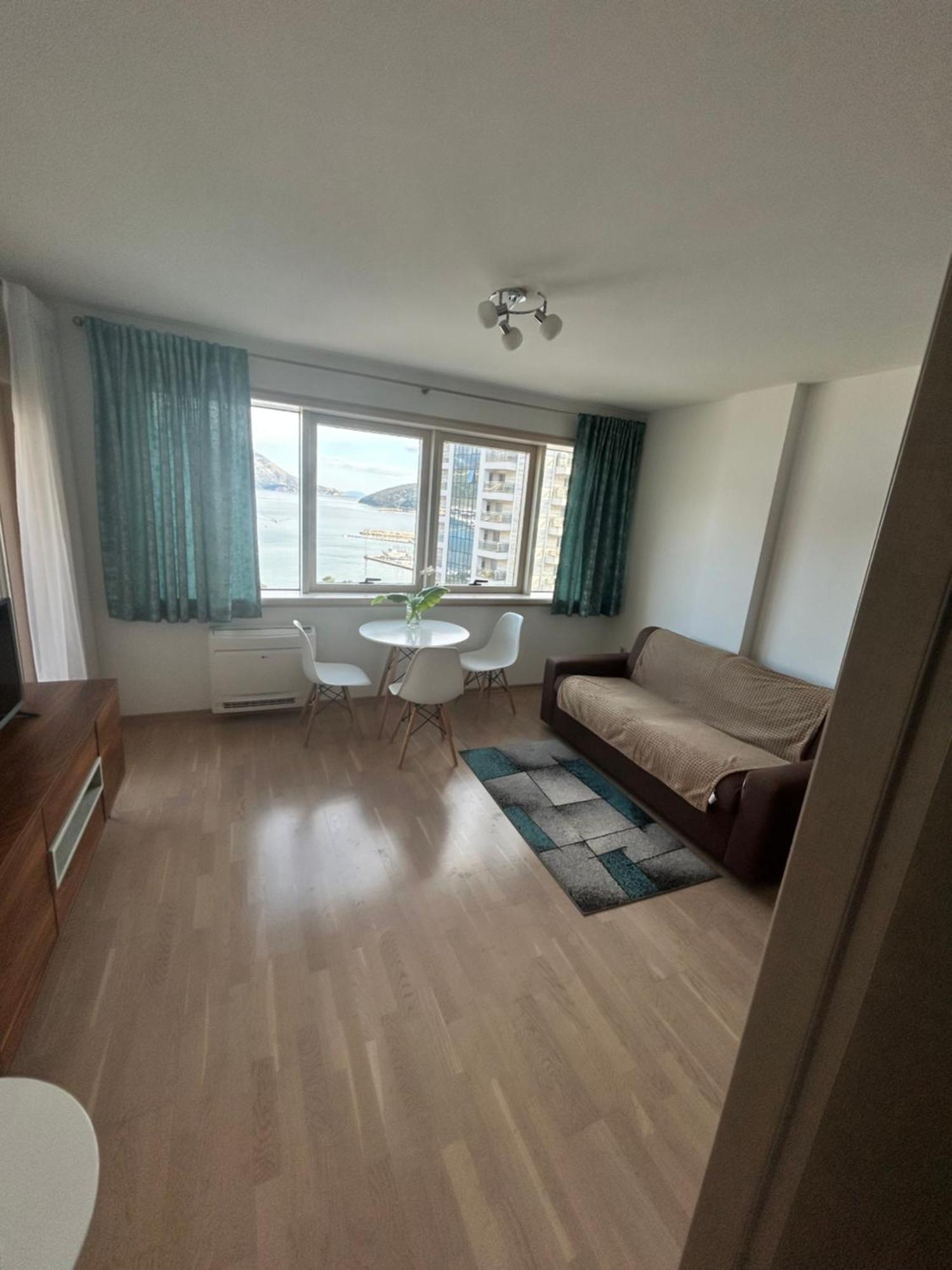 Apartments Krug Budva Luaran gambar