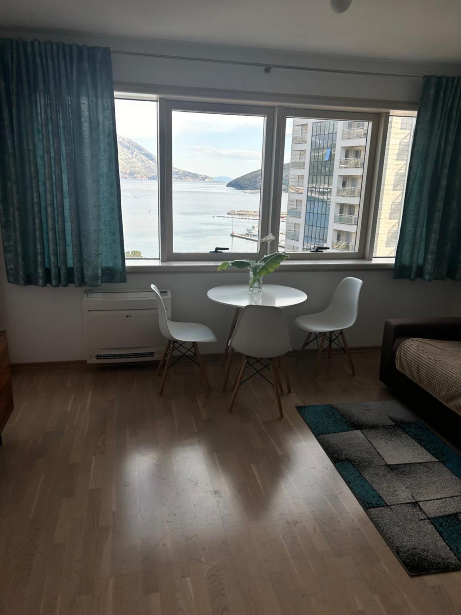 Apartments Krug Budva Luaran gambar