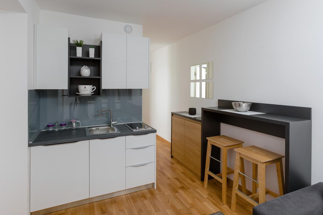 Apartments Krug Budva Luaran gambar