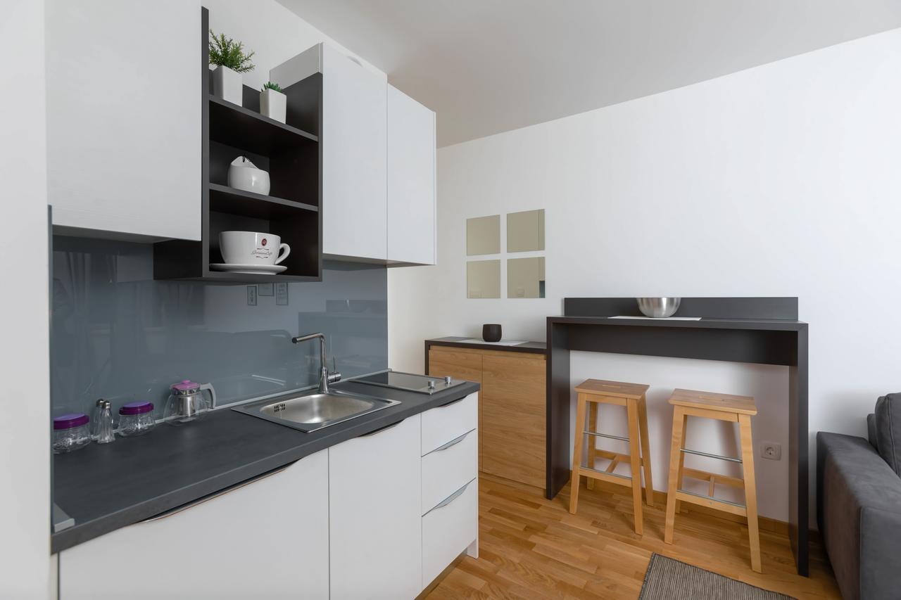 Apartments Krug Budva Luaran gambar