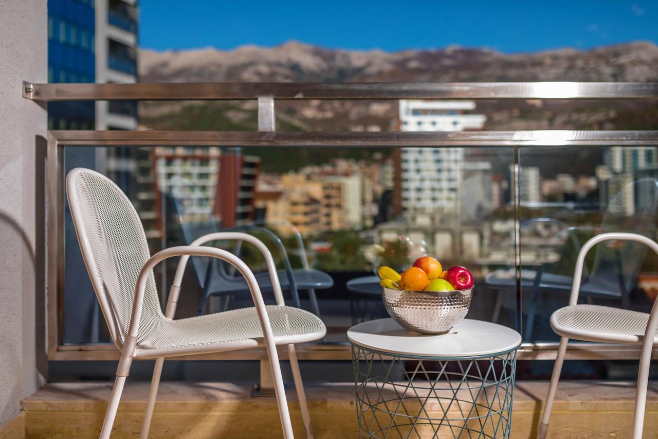 Apartments Krug Budva Luaran gambar