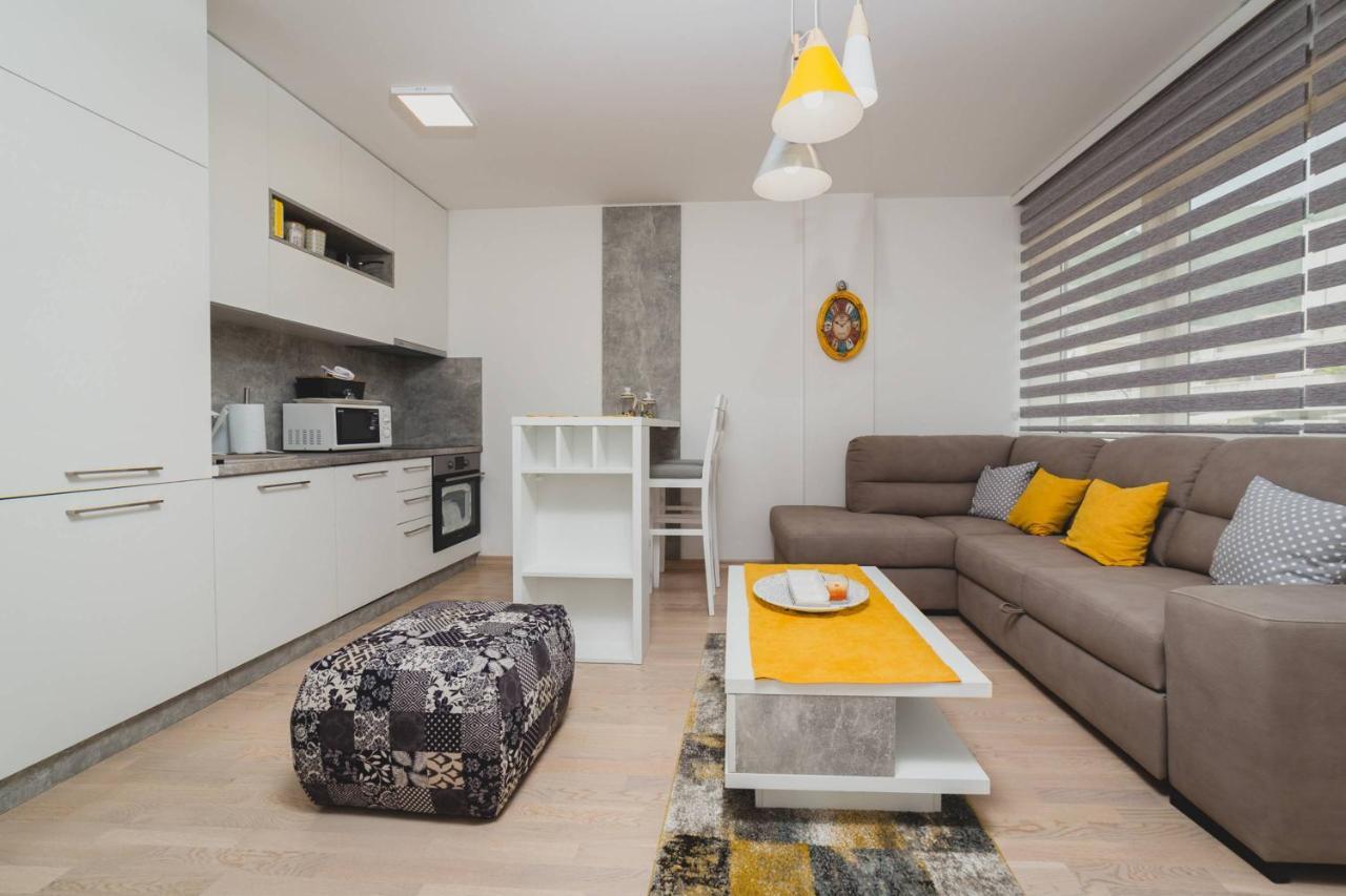 Apartments Krug Budva Luaran gambar